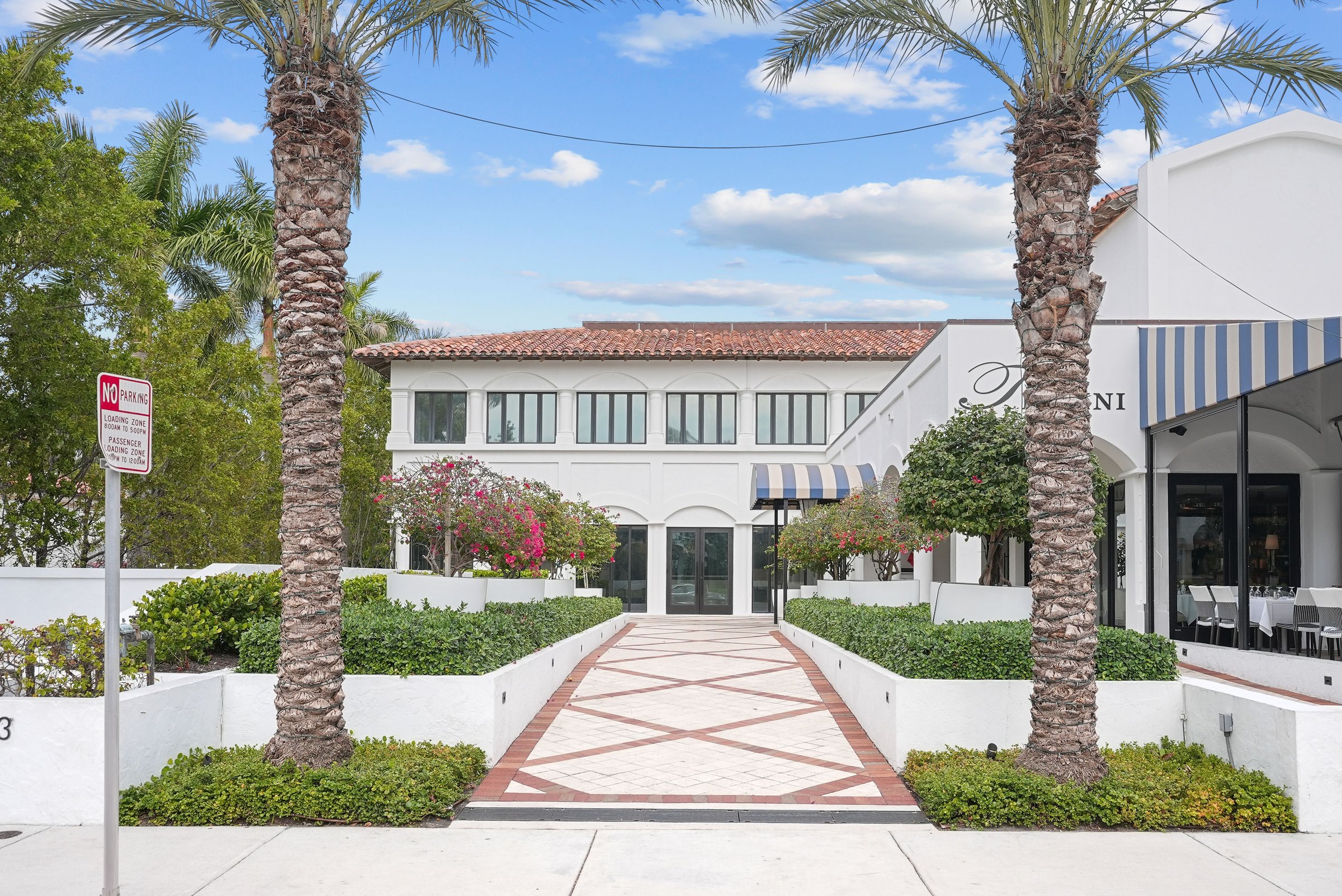 Illustrated Properties | Palm Beach Office project view 24